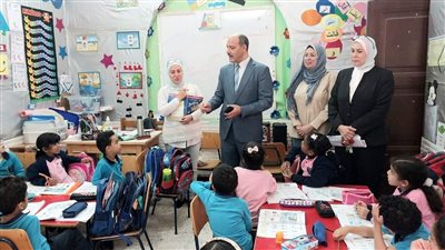 جولة مفاجئة لمدير تعليم الإسكندرية على المدارس 
