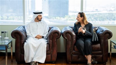 المدير التنفيذي للقومي للحوكمة تناقش مع مسئول كلية محمد بن راشد أوجه التعاون 