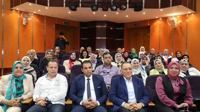  محافظ الشرقية يشهد فعاليات برنامج المرأة تقود في المحافظات المصرية