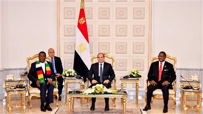  السيسي يشهد افتتاح المعرض الإفريقي الثالث للتجارة البينية بحضور رئيسي زيمبابوي ومالاوي (صور)