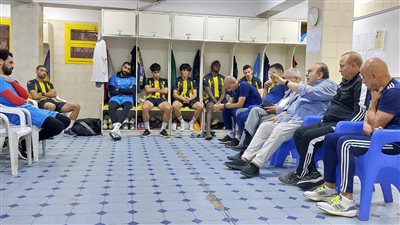 رئيس المقاولون يجتمع بالجهاز واللاعبين، و4 وديات تجهز الذئاب خلال التوقف (صور)