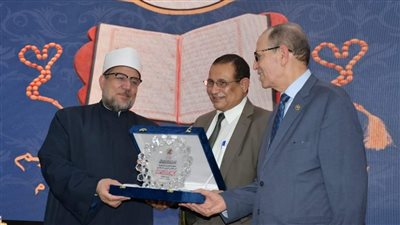 إهداء درع نادي مستشاري النيابة الإدارية لوزير الأوقاف تقديرًا لجهوده في خدمة الدعوة