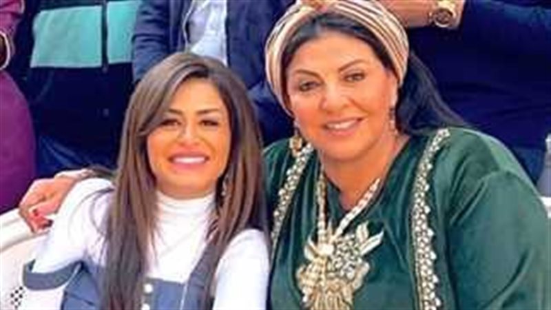 هالة صدقي ومنة فضالي،