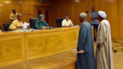 سكرتير محافظة الأقصر يؤكد على سرعة الرد على شكاوى المواطنين 