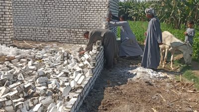 إزالة 33 حالة تعدى على أراضي زراعية وبناء مخالف في سوهاج