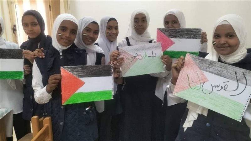 جانب من ورشة الفنون