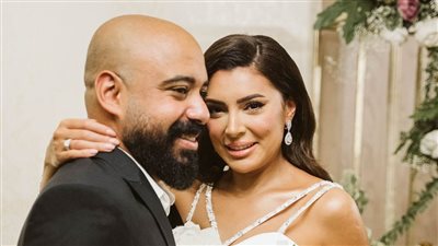  بسمة داود تحتفل بعقد قرانها من المؤلف هاني سرحان، وفتحي عبد الوهاب أول الحضور 