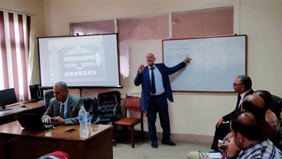 دورة تدريبية للمُقيمين بجائزة التميز الحكومى بالبحيرة