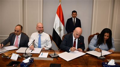 الشباب والرياضة توقع بروتوكولا لتسلم منصة برنامج 