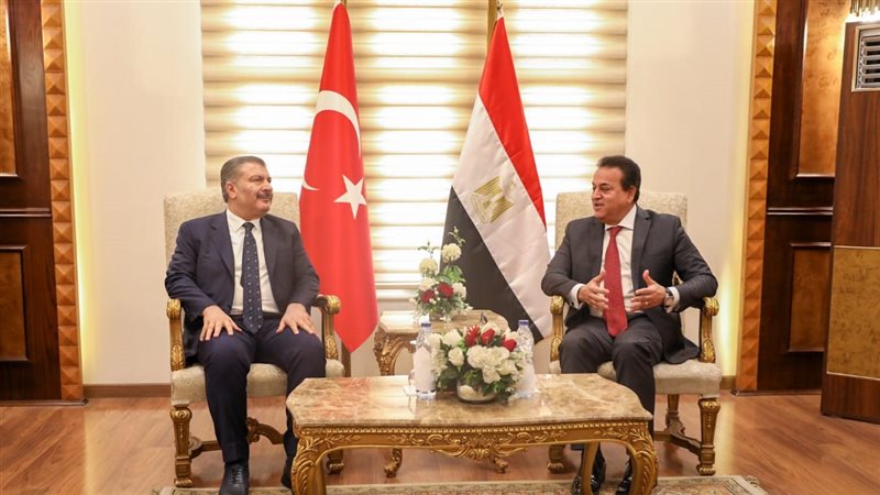 وزير الصحة يستقبل