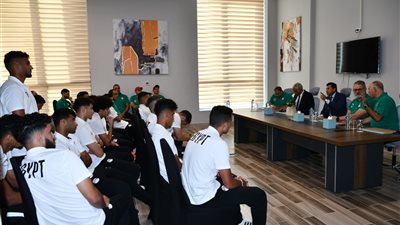 أشرف صبحي يزور معسكر المنتخب الأولمبي بالعاصمة الإدارية