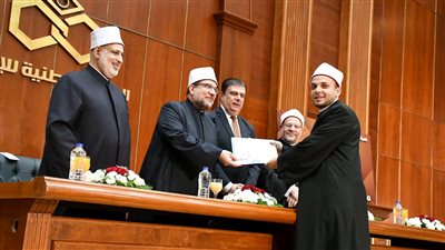 وزير الأوقاف يشكر رئيس الجمهورية على اهتمامه برفع مستوى الأئمة والوعاظ 