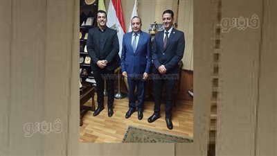 رئيس جامعة بني سويف يلتقي بمسئولي مؤسسة حياة كريمة لبحث سبل التعاون