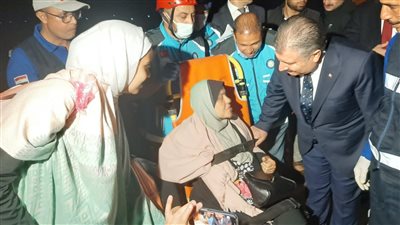 تفاصيل نقل 25 فلسطينيا مريضا بالسرطان للعلاج في تركيا عبر مطار العريش (صور)