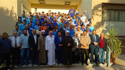 رئيس جامعة الأزهر يتابع أعمال التجهيز والإعداد لقافلة المساعدات الإنسانية للأهالي في غزة 