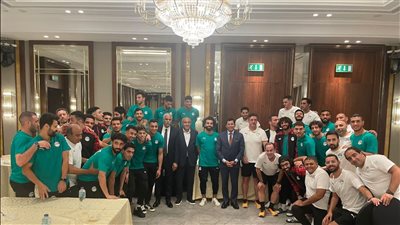 أشرف صبحي يؤازر منتخب مصر قبل افتتاح مشوار تصفيات كأس العالم (صور)