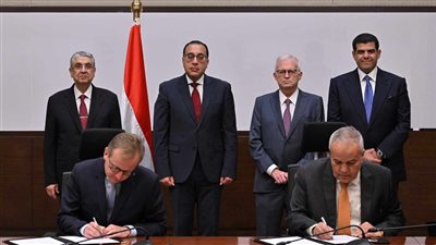 لتصدير الطاقة المتجددة إلى أوروبا، مدبولي يشهد توقيع مذكرة تفاهم مع 