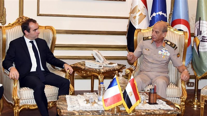 وزير الدفاع والإنتاج