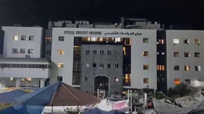 خديجة بن قنة تسخر من الاحتلال بعد رفع علم إسرائيل على مستشفى الشفاء (فيديو)