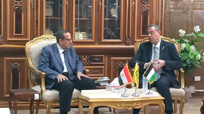 محافظ شمال سيناء يستقبل السفير الفلسطيني بالقاهرة (صور)