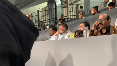 رامي ربيعة ومحمود حمادة يؤازران منتخب مصر أمام جيبوتي من المدرجات