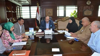 محافظ بني سويف يوجه بتذليل معوقات تركيب خطوط وتوصيلات مياه الشرب