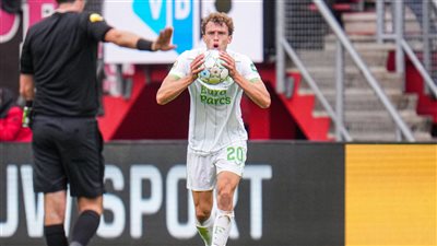 سبورت الإسبانية: برشلونة يراقب موهبة فينورد