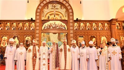 البابا تواضروس يرسّم 25 كاهنا للخدمة في قطر وقطاعات القاهرة