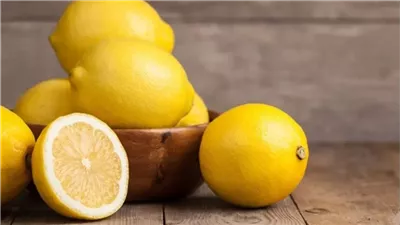  تفسير رؤية حلم الليمون الأصفر في المنام وعلاقته بالخلافات الزوجية والحزن 