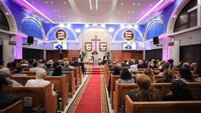 رئيس الطائفة الإنجيلية يشهد الاحتفال بمئوية كنيسة الله بشبرا