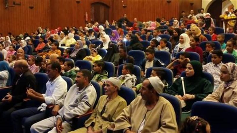 جانب من الحفل بالبحيرة،فيتو