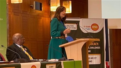 السفيرة نبيلة مكرم: ما تشهده المنطقة من حرب ودمار في غزة يؤثر على السلامة النفسية.. وسعيت لتحويل محنة الأسرة لمنحة لمساعدة المتألم في صمت