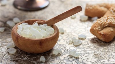 فوائد المستكة، لحماية الكبد والقلب والأسنان