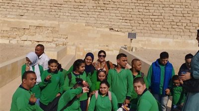 رحلة ترفيهية بالمنطقة الأثرية بسقارة لأبناء جمعية أنقياء القلب (صور)