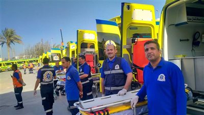 نقل 41 جريحا ومريضا ومرافقا فلسطينيا للعلاج في المستشفيات المصرية 