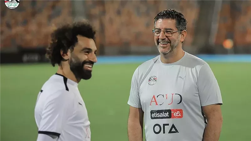فيتوريا مع محمد صلاح