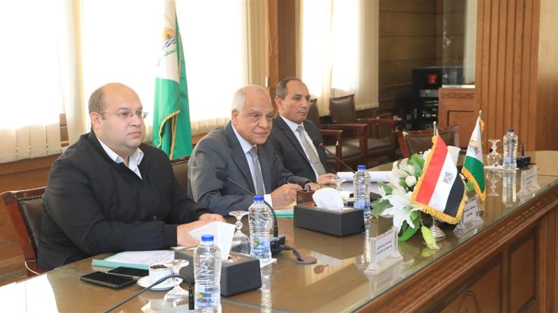 اجتماع محافظ الجيزة