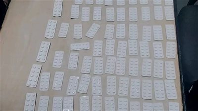 جمارك مطار الغردقة تحبط محاولة تهريب أقراص مخدرة بحوزة راكب 