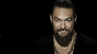 جلسة تصوير لـ جايسون موموا قبل عرض فيلمه Aquaman and the Lost Kingdom