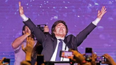 فوز خافيير ميلي بالانتخابات الرئاسية في الأرجنتين