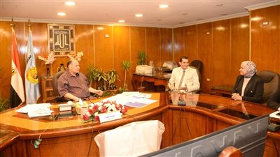 محافظة أسيوط تبدأ برامج تدريبية للعاملين بالجهاز الإداري