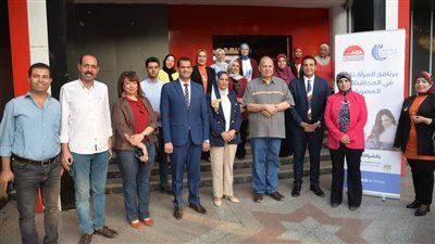 محافظ أسيوط يلتقي منسقي برنامج 