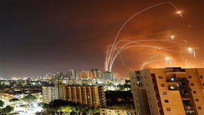 كتائب القسام تقصف تل أبيب برشقة صاروخية