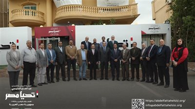 الحملة الرسمية للمرشح الرئاسي السيسي تستقبل وفدًا من النقابة العامة للعاملين بالتجارة