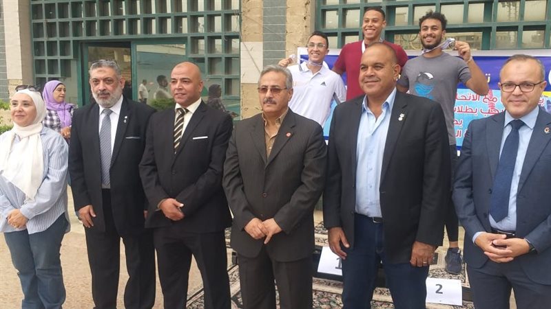 انطلاق بطولة السباحة
