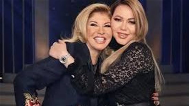 أسما إبراهيم وهالة