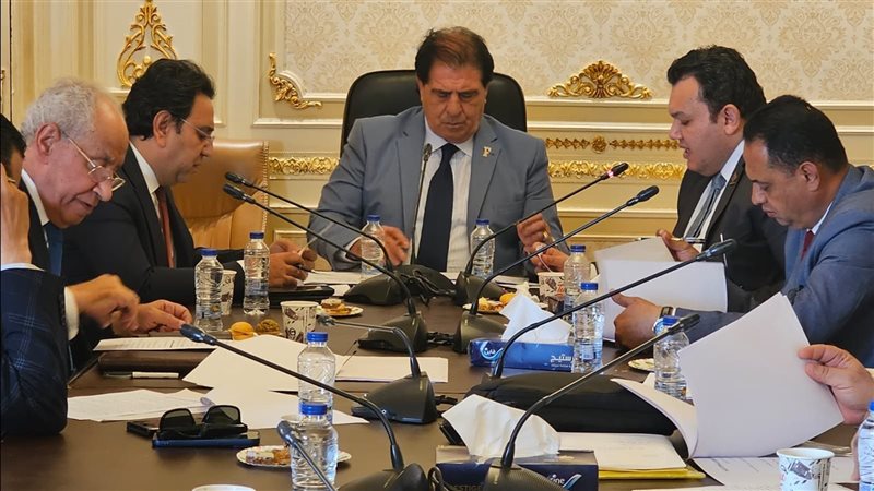 اجتماع لجنة الشئون