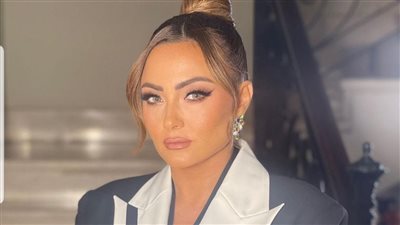 بشرى تدافع عن القضية الفلسطينية في بودكاست بأمريكا