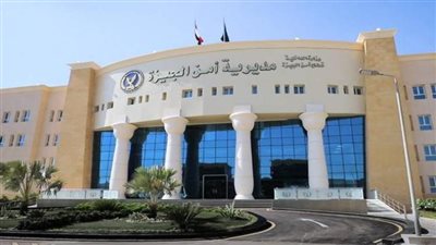 تحت تأثير الضرب بالكرباج، سيدة تجبر شابين على تقبيل قدميها في كرداسة