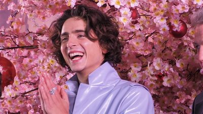 تيموثي شالاميت يتحدث عن جوني ديب خلال افتتاح فيلم Wonka (فيديو)